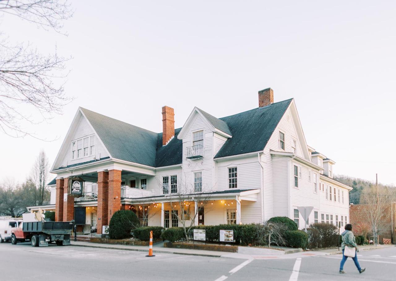 The Nuwray Hotel & Carriage House Burnsville Exterior photo