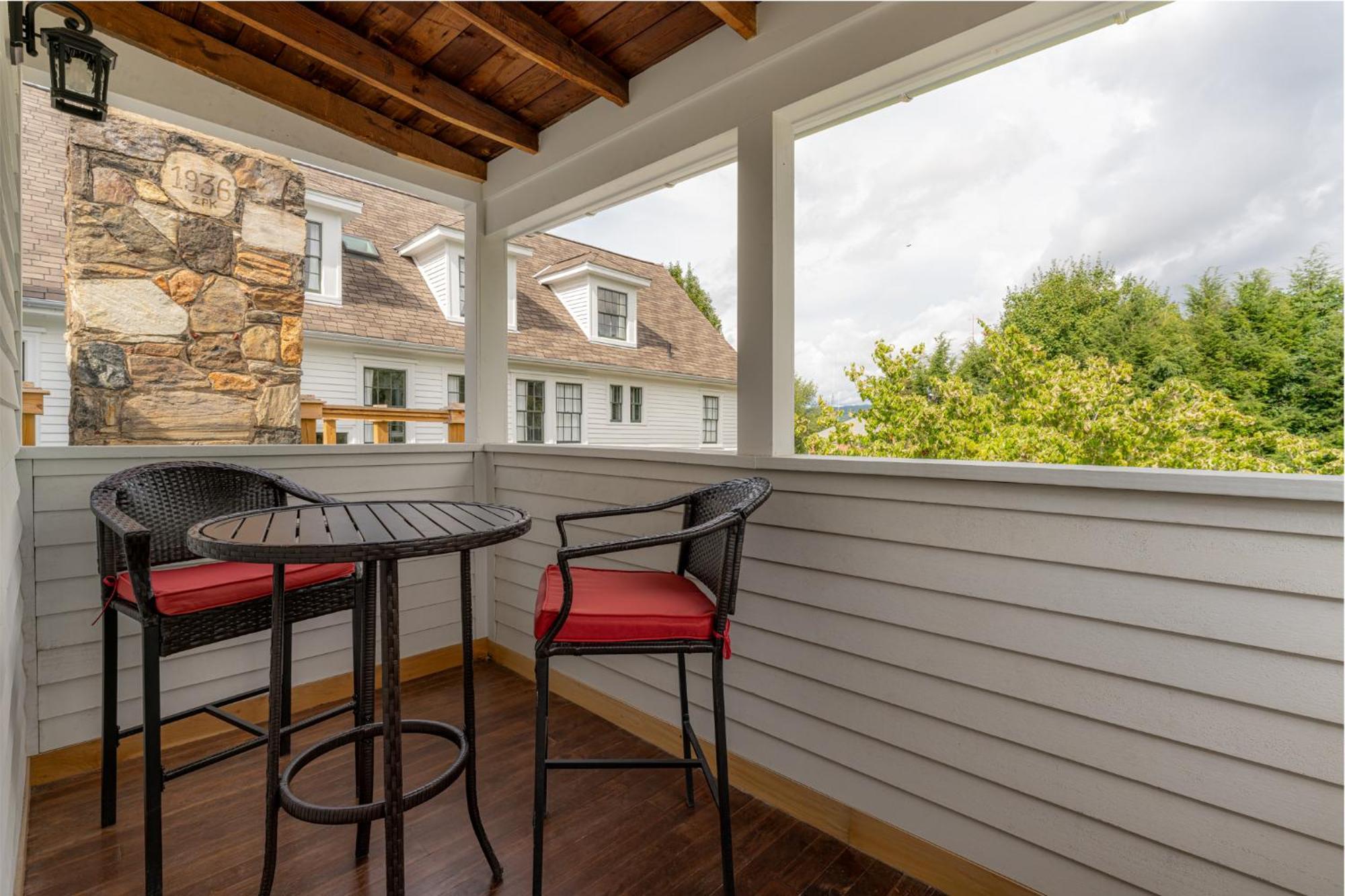 The Nuwray Hotel & Carriage House Burnsville Exterior photo