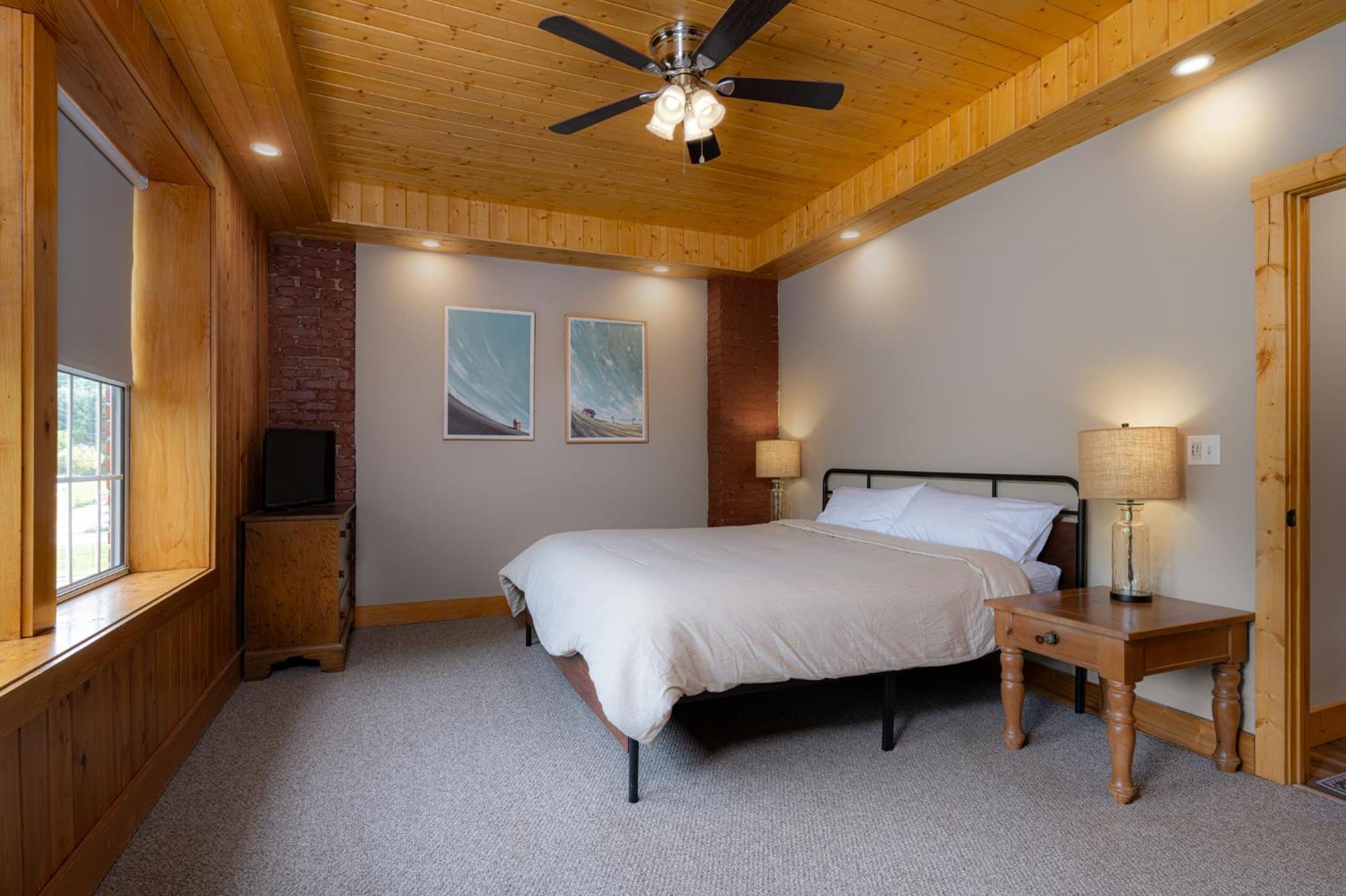 The Nuwray Hotel & Carriage House Burnsville Exterior photo